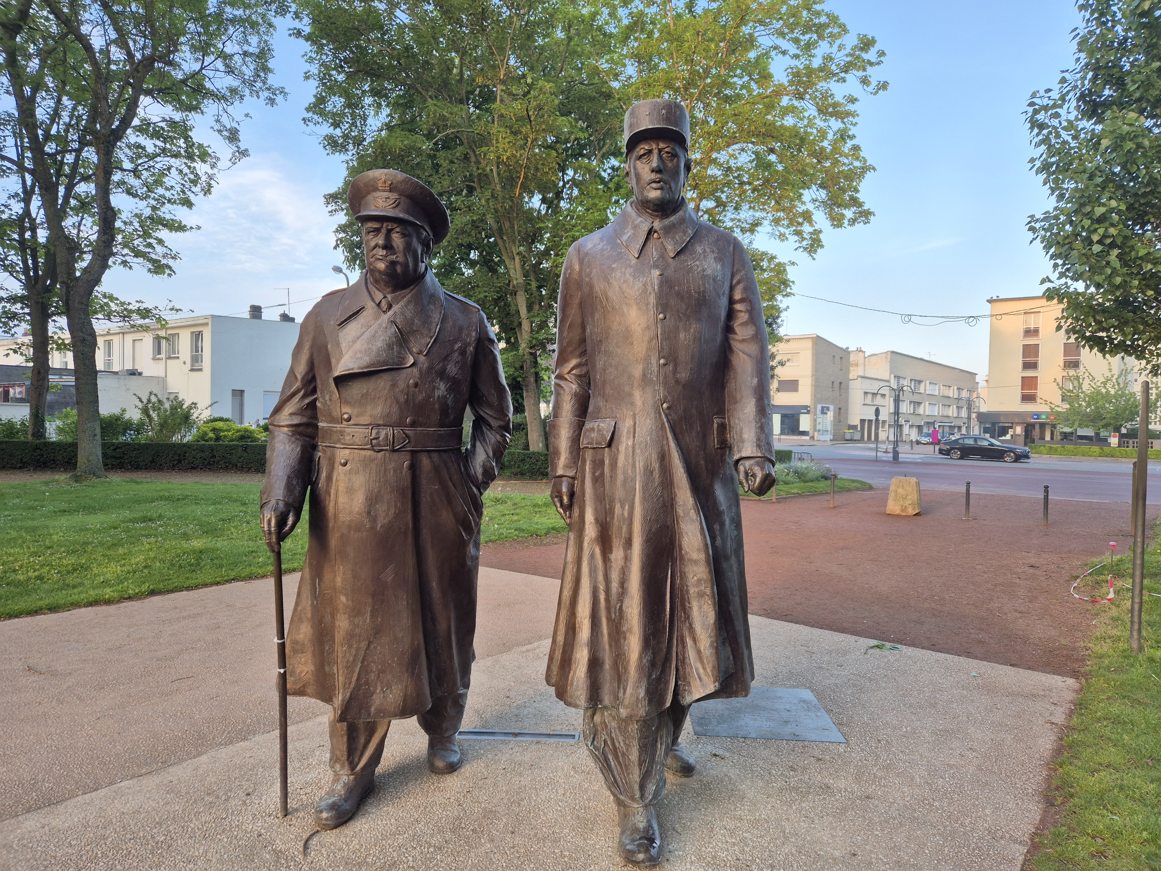 Statues de Gaulle et Churchill au parc Richelieu à Calais